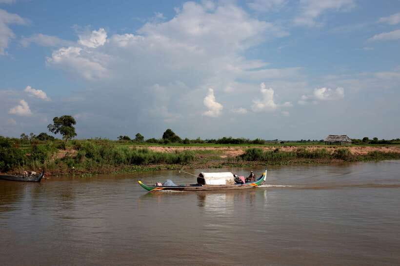 Siem Reap: Floating Village Tour - Family suitability and practical comfort