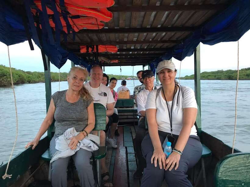 Siem Reap Floating Village Tour, Kompong Phluk Tour - The pagoda and Kampong Phluk Primary School