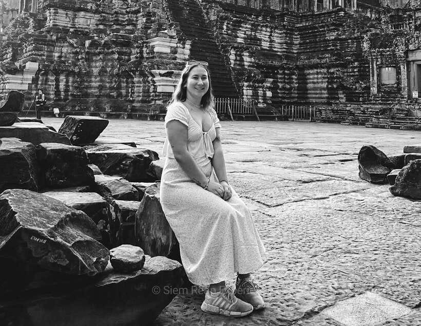 Siem Reap: Full-Day Angkor Wat Guided Tour with Sunset - Guides make the $15 tour worthwhile