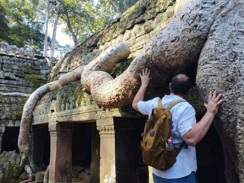 Siem Reap: Full Day Angkor Wat Temple Tour with Sunset - Angkor Wat, the day’s grand opening