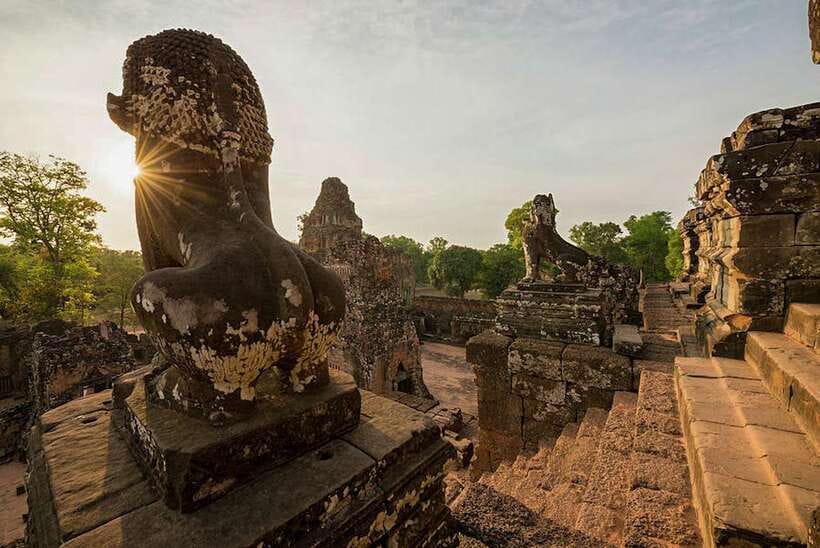 Siem Reap: Grand circle tour Sun set on bakeang hill & Guide - Preah Khan: the grandest stop before sunset