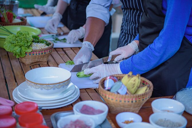 Siem Reap Guided Day Trip to Local Village and Cooking Class - Why this four-hour village outing is worth your time