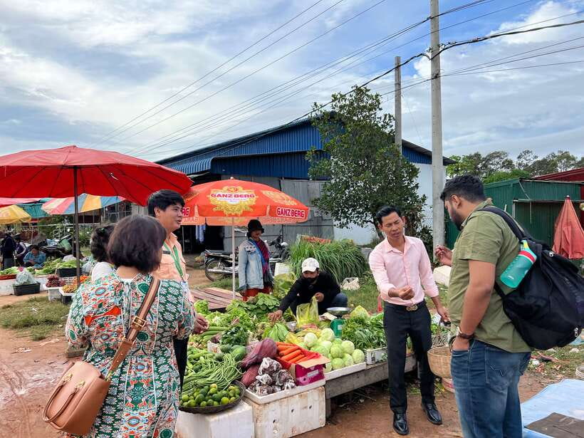 Siem Reap: Guided Day Trip to Local Village & Cooking Class - Practical details that make the day easier