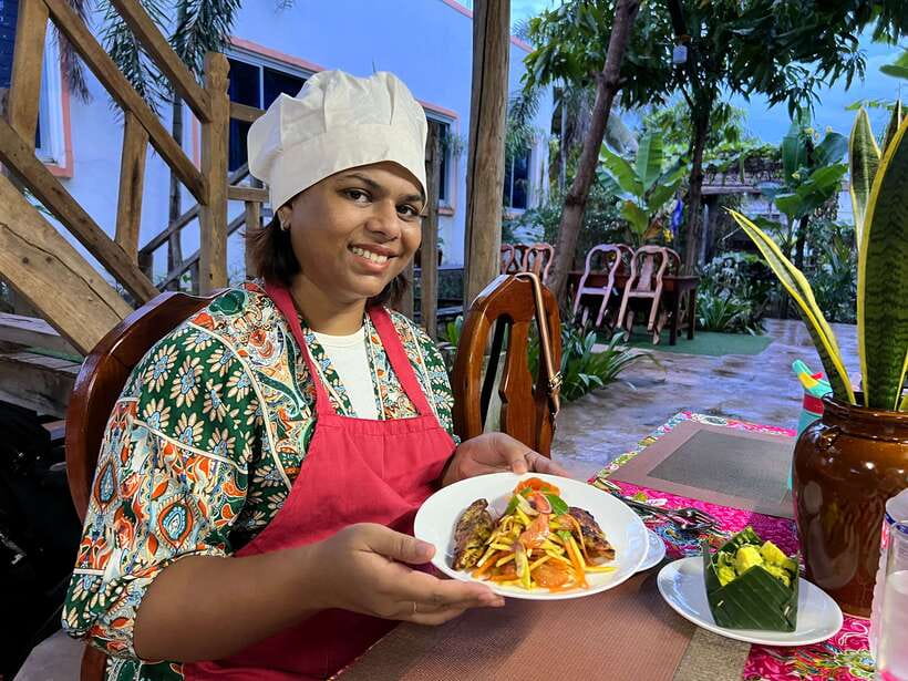 Siem Reap: Guided Day Trip to Local Village & Cooking Class - Walking through rural life around Siem Reap