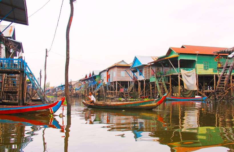 Siem Reap: Half-Day Kampong Phluk with Sunset, Boat & Guide - The mangrove canoe and floating café option