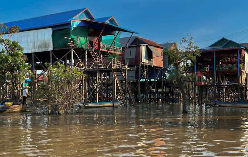 Siem Reap: Kampong Phluk Floating Village Tour with Boat - Leaving Siem Reap for Kampong Phluk