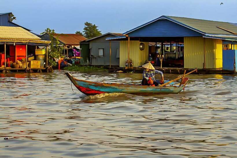 Siem Reap: Kampong Phluk Floating Village Tour with Boat - Reaching Tonle Sap by riverboat
