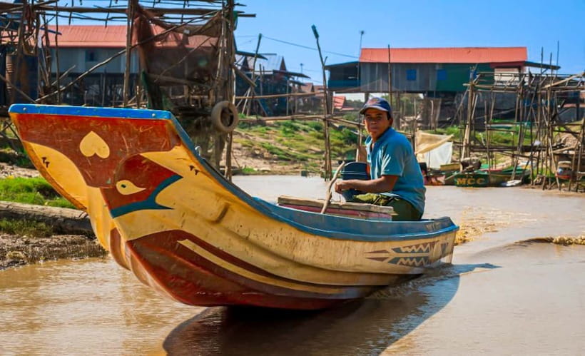 Siem Reap: Kampong Phluk Floating Village Tour with Boat - What the guides add to the visit