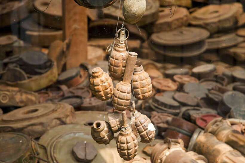 Siem Reap: Khmer Rogue, War museum &landmine museum Day Tour - War Museum Cambodia: a collection from former battle zones