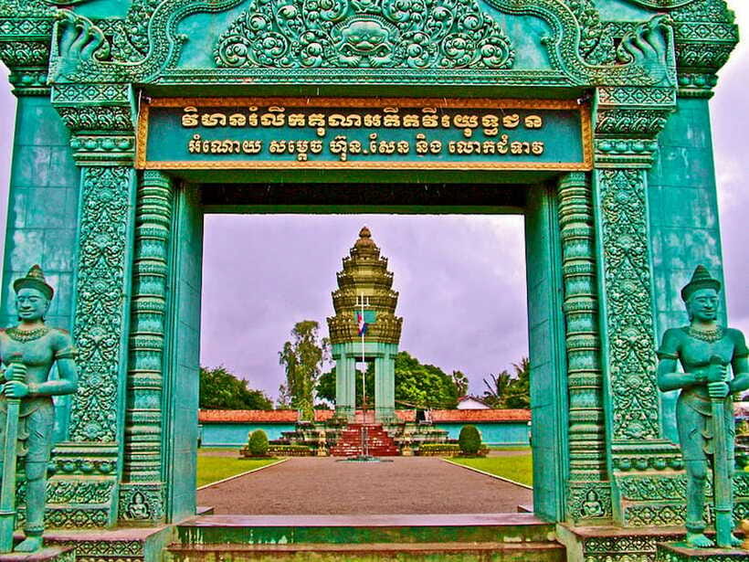 Siem Reap: Khmer Rogue, War museum &landmine museum Day Tour - Should you book the Siem Reap war museum tour?