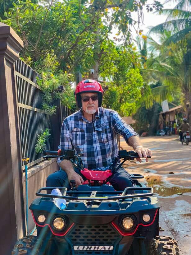 Siem Reap: Khmer Village and Fish Farm ATV Tour - Visiting the fish farm and seeing local wildlife