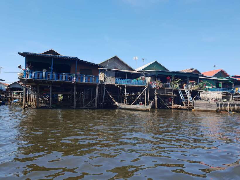 Siem Reap: Kompong Khleang Floating Village Guided Tour - Taking the Boat Onto Tonle Sap Lake