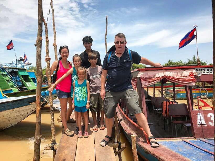 Siem Reap: Kompong Phluk Floating Village with Transfers - Walking through a village built around water