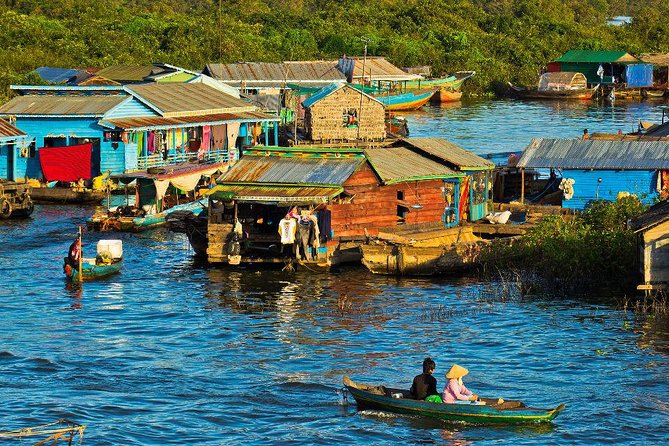Siem Reap Lake-Side Village Tour - Seeing a floating village by motorboat