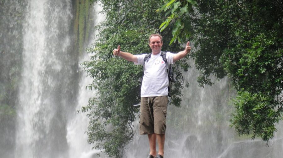 Siem Reap: Magical Kulen Mountain by Cambodiajeep - The cliff view over jungle and canyons