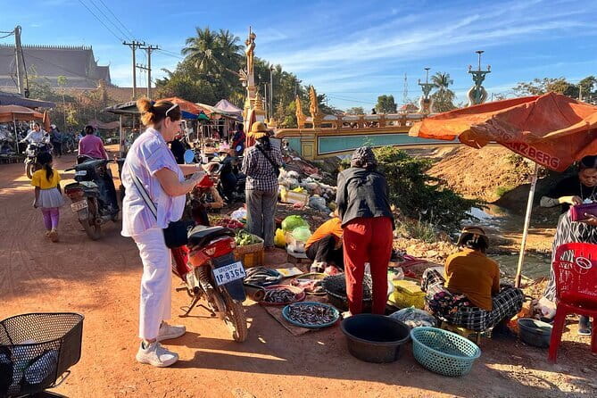 Siem Reap: Morning Bike Tours with Local Market & Lunch - Hotel pickup and the 8:00 am start