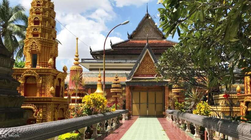 Siem Reap Private Car Charter with English Speaking Driver - Angkor Thom and Bayon without the transport hassle