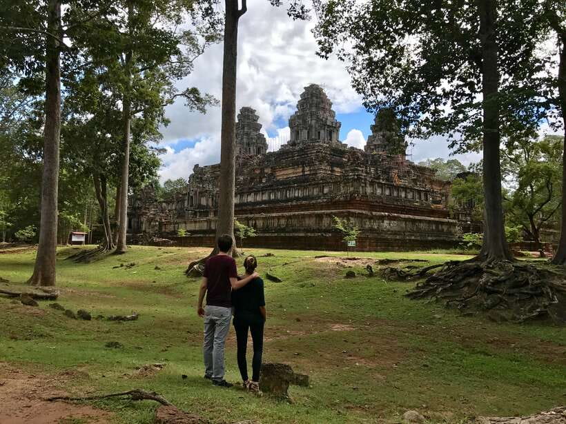 Siem Reap: Private Tour of Angkor Complex - The guide can make or break the day