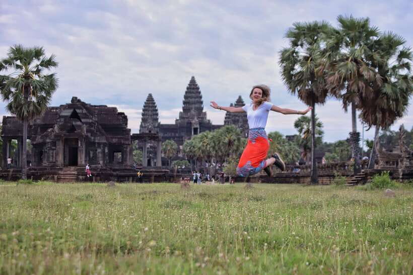 Siem Reap: Private Tour of Angkor Complex - Transport, refreshments, and the long-day reality