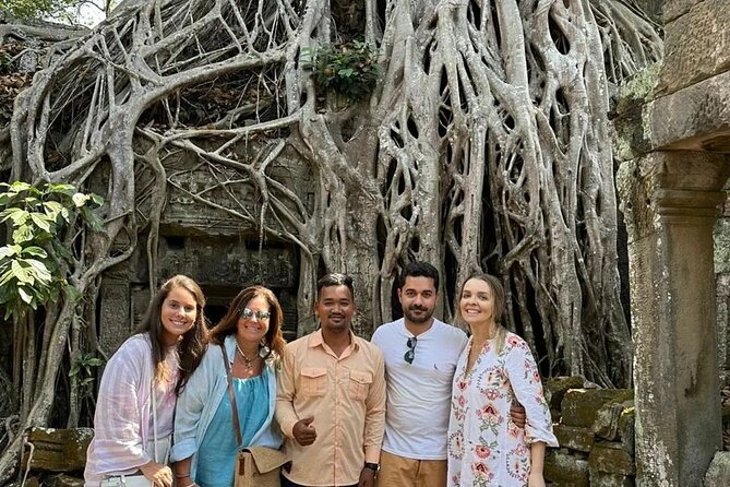 Siem Reap Shared Full-Day Guided Tour of Angkor Temples - Bayon Temple and its famous smiling faces