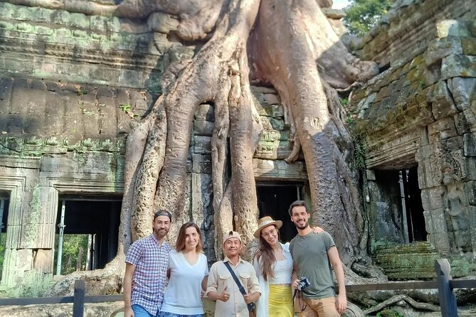 Siem Reap Shared Full-Day Guided Tour of Angkor Temples - Lunch near Srah Srang, with costs on your own