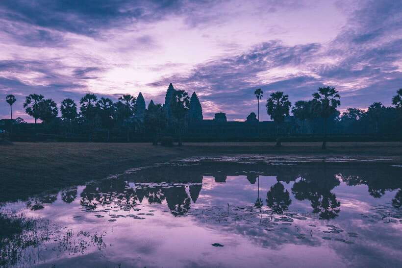 Siem Reap Sunrise Angkor Wat Temple Tour - The guide can make or break the morning