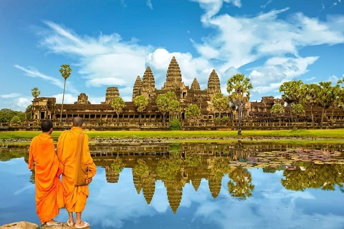 Siem Reap Sunrise Private Tour - Baphuon, Phimeanakas, and the royal center