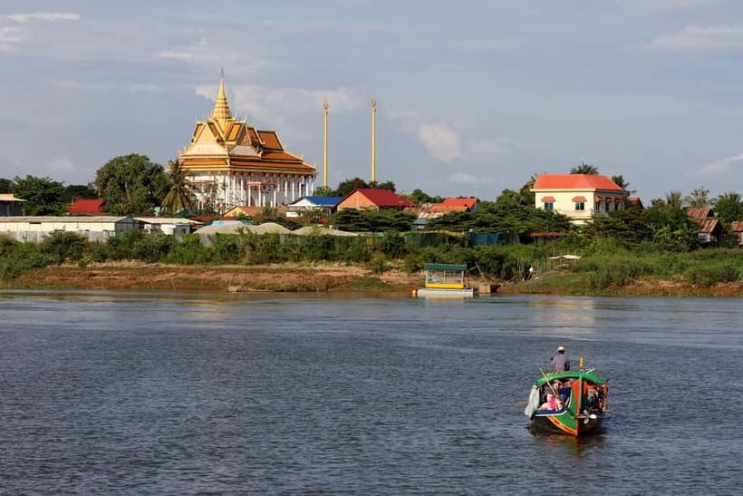 Siem Reap to Phnom Penh Full-Day land/cruise tour (one way) - BBQ lunch, fruit, and drinks on board