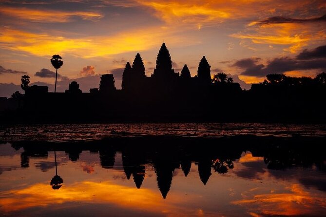 Siem Reap Tour: Angkor Wat Sunrise, Bayon, Ta Prohm, Banteay Srei - Banteay Srei’s Pink Sandstone Detail