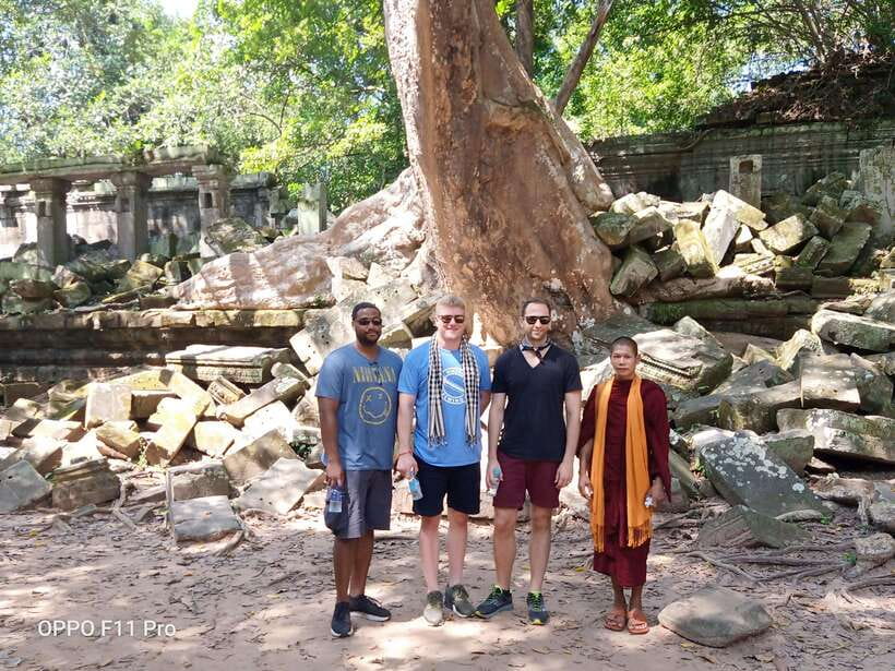 Siem Reap Tour Guide: Angkor Wat Sunrise Tour & Beng Mealea - Bayon and the faces of Angkor Thom