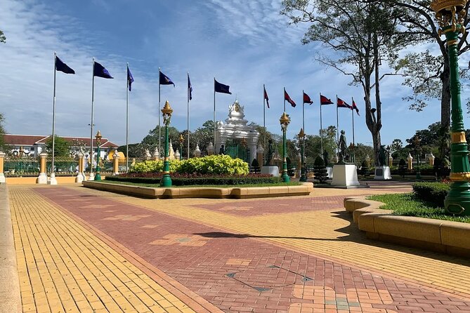 Siem Reap Walking Tour: Landmarks & Hidden Gems - What the $15 price really buys you