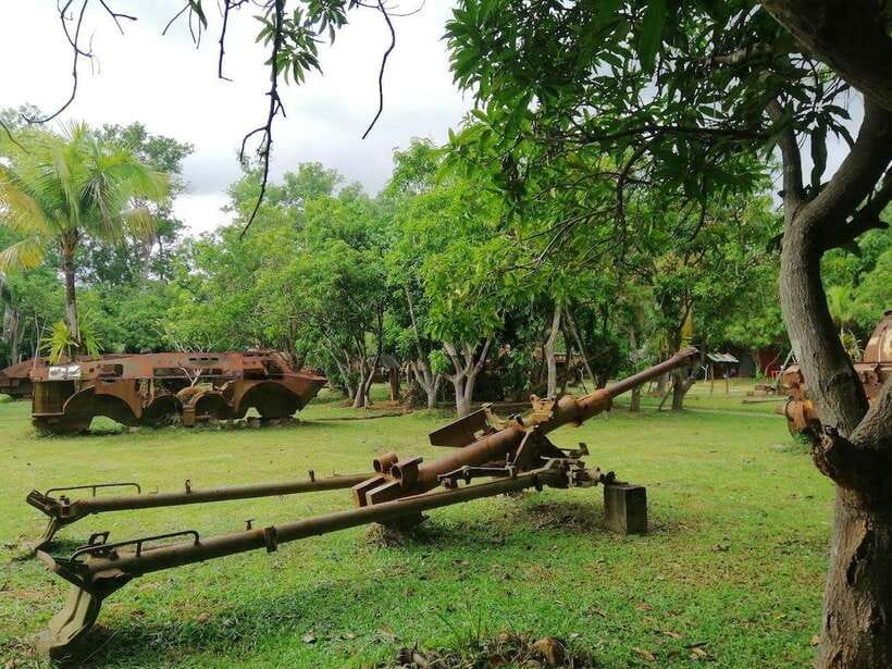 Siem Reap: War Museum included Ticket and Pickup Drop Off - Walking through the open-air military collection
