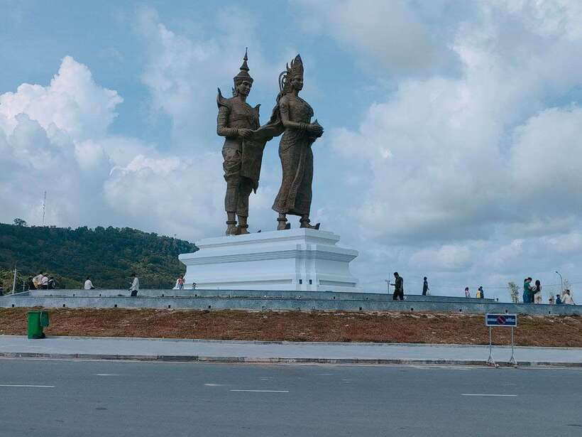 Sihanoukville Full Day City Tour with Transportation & Guide - Meeting your guide at Port Gate 1