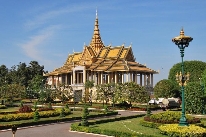 Sihanoukville to Phnom Penh by Private Car or Minivan - Who will get the most from this transfer