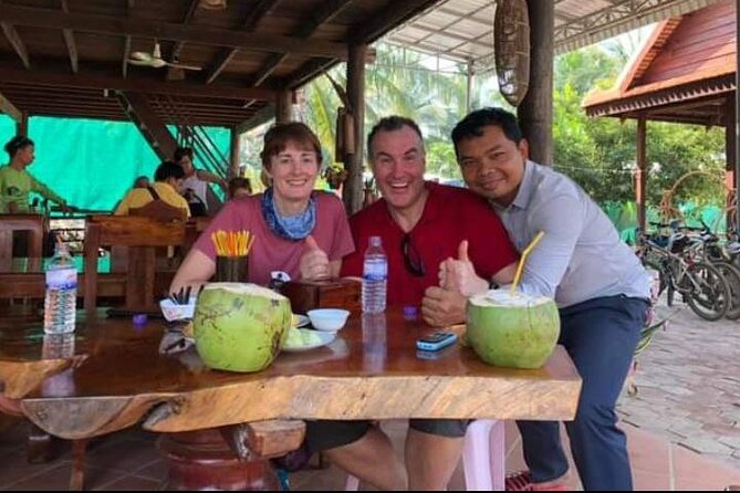 Silk Island Tuk Tuk Tour - Meeting artisans through traditional crafts