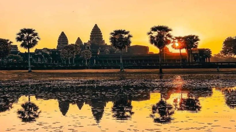 Small-Group Explore Angkor Wat Sunrise Tour with Guide - Breakfast beside Srah Srong