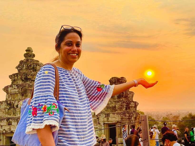 Small-Group Full Day Angkor wat Guide tour with Sun set - Guides, transport, and the human side of the day