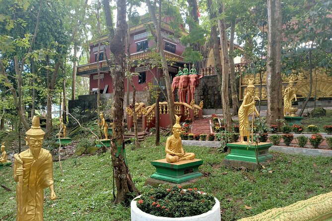 Small Group Sihanoukville Exploration from Cruise Pier - Independence Monument and Wat Krom: a gentle start