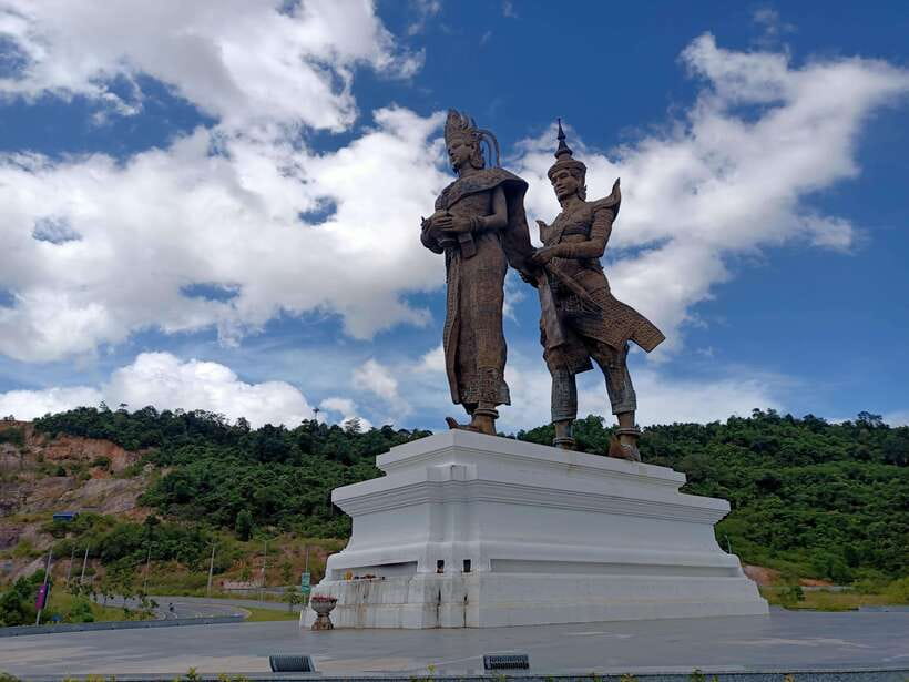 Small Group Sihanoukville Exploration from Cruise Port - Wat Krom and the coastal religious setting