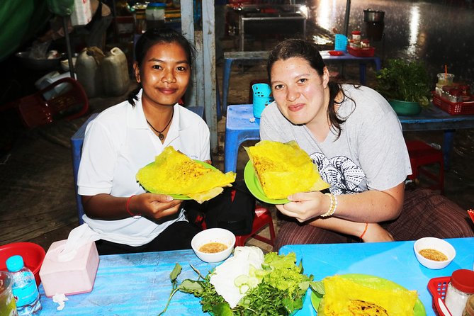 Street Food Tasting Tour including Dinner - A 4:30 pm start that builds toward dinner