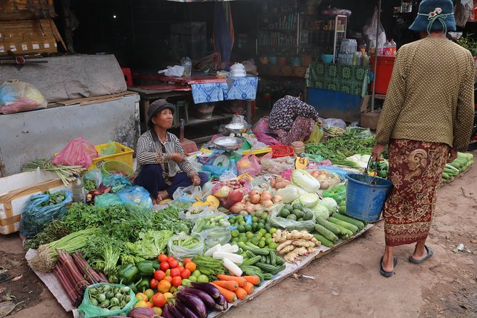 Street Food Tasting Tour including Dinner - The guide can make or break the evening