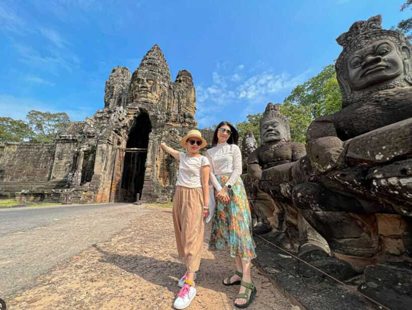 Sunrise at Angkor Wat and Small Tour with Tours Guide - What the $6 price really covers