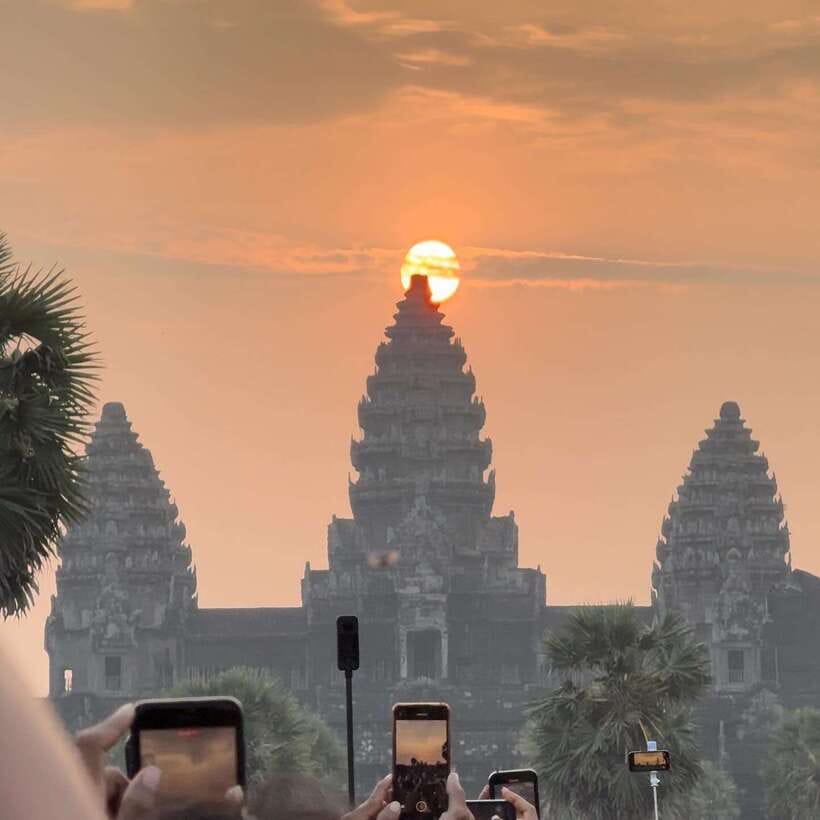 Sunrise at Angkor Wat Temple: 3-Hour Private Tour - Watching sunrise over Angkor Wat