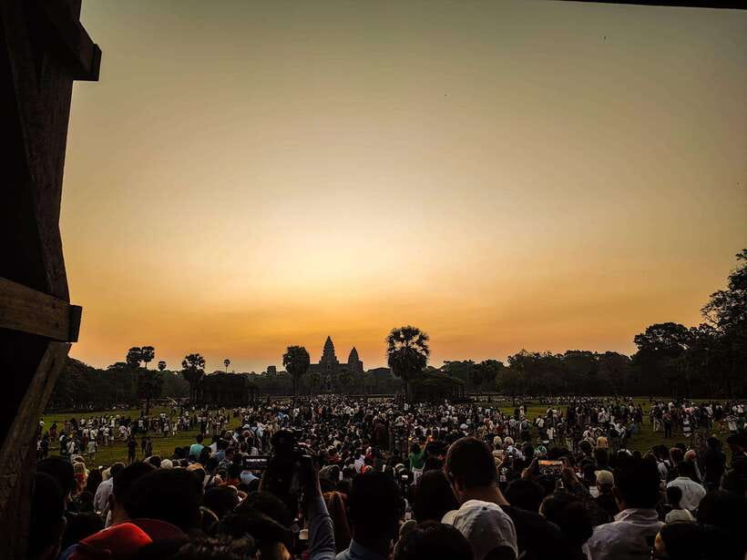 Sunrise at Angkor Wat Temple: 3-Hour Private Tour - Getting through the entrance before sunrise