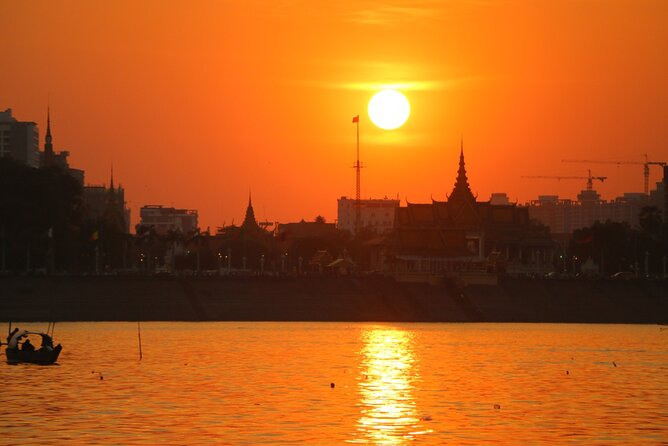 Sunset Cruise with free flow beer, soft drinks & fruit platter - Music, dancing, and the mood on board