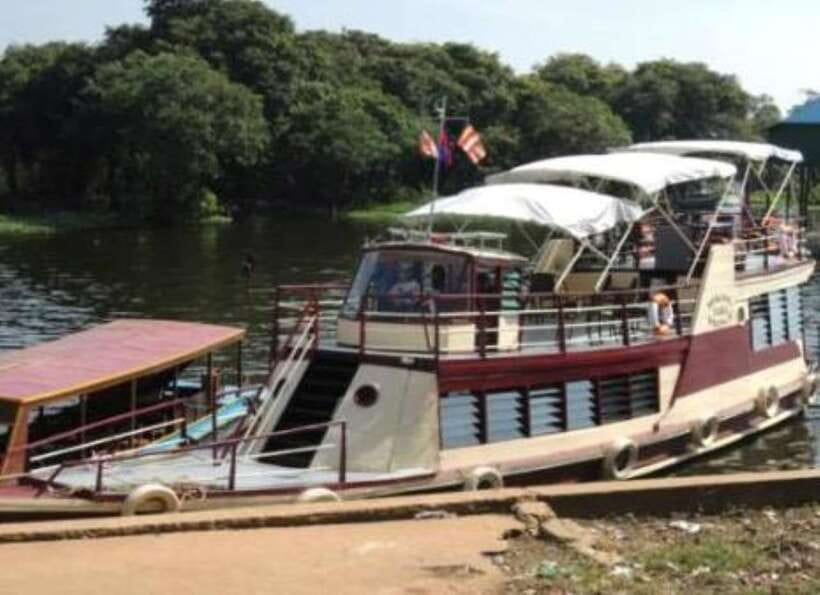 Tonle Sap Cruise & land Tour between Phnom Penh & Siem Reap - Guides can make or break the day