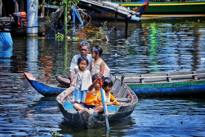 Tonle Sap Lake & Kampong Phluk Village Half-Day Tour - The seasonal mangrove canoe from August to January