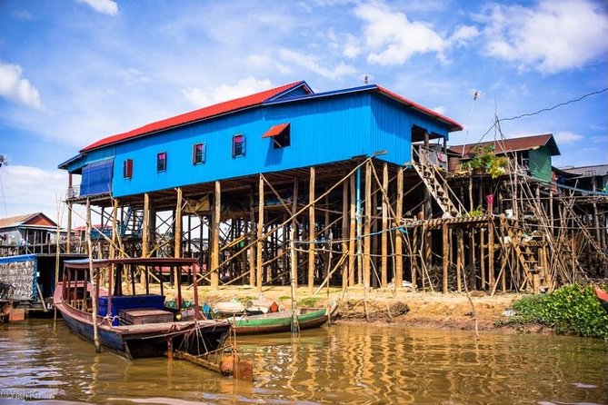Tonle Sap Lake & Kampong Phluk Village Half-Day Tour - The market and countryside before the lake