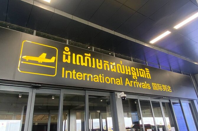 Transfer from Siem Reap Airport to Hotels in Siem Reap - Air conditioning, space, and private service