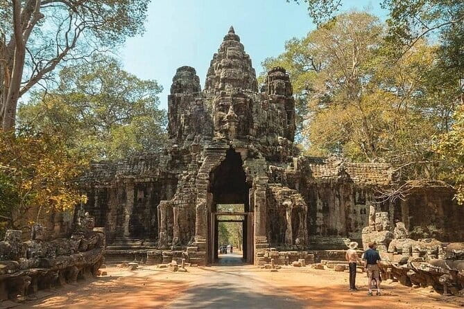 Two Day Tour, Taxi Phnom Penh to Siem Reap, Angkor Visit & Return - Spean Praptos brings Khmer engineering into view